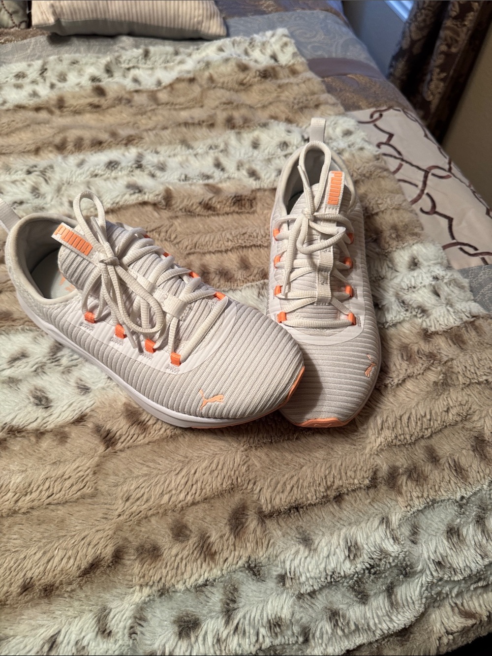 Puma Women's Cream Knit Trainers with Coral Accents great condition